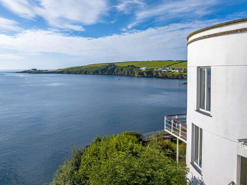 5 bedroom detached house for sale 0