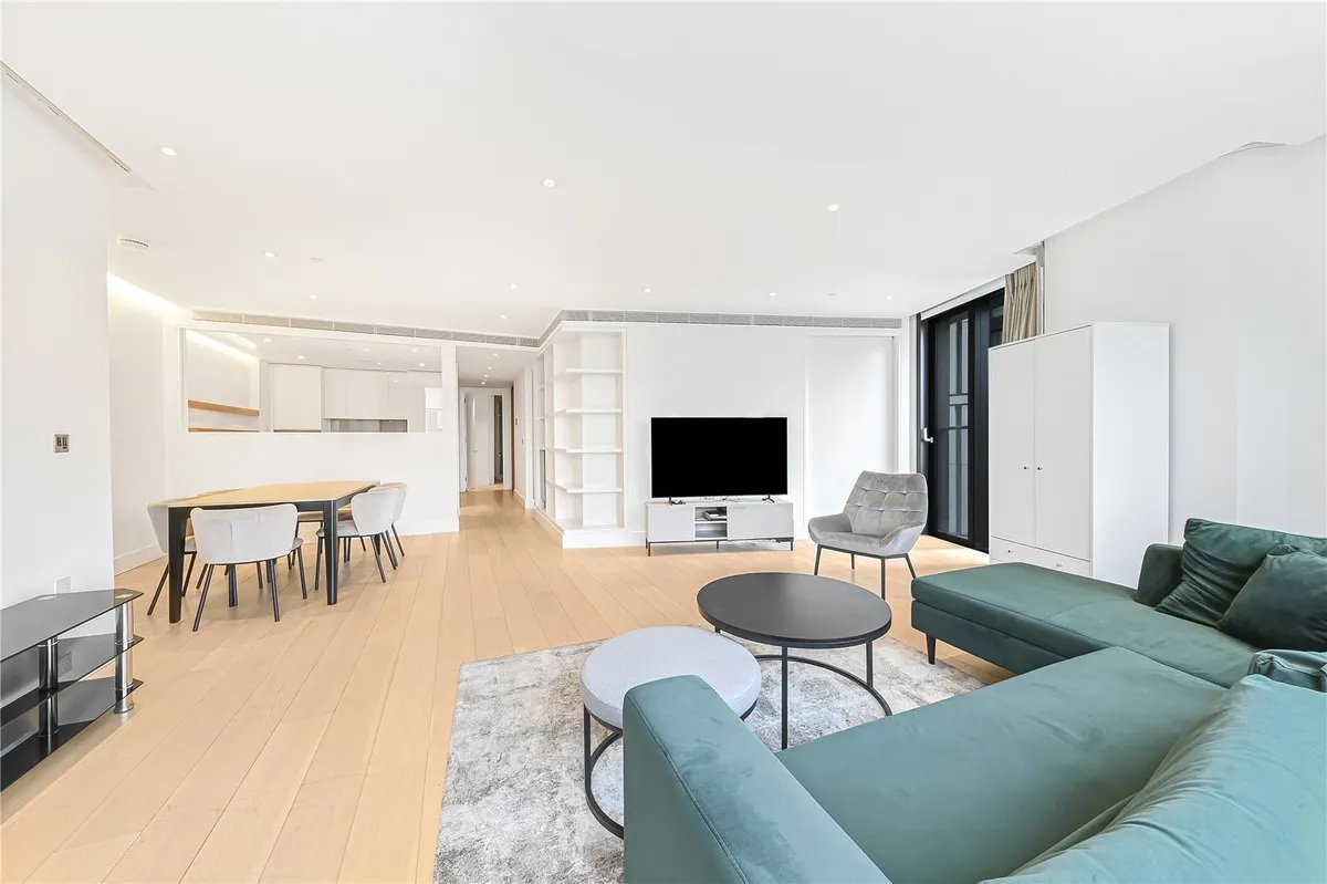 3 bedroom flat for sale 0