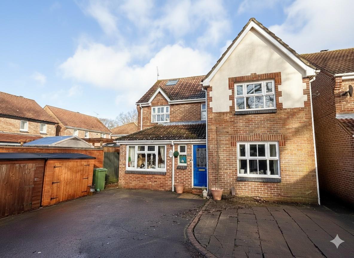 5-bed house on 6, Saffron Way, Fareham, £550,000