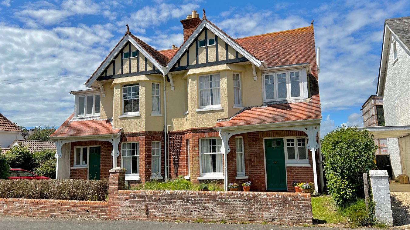5, Stanley Road, Lymington photo 2