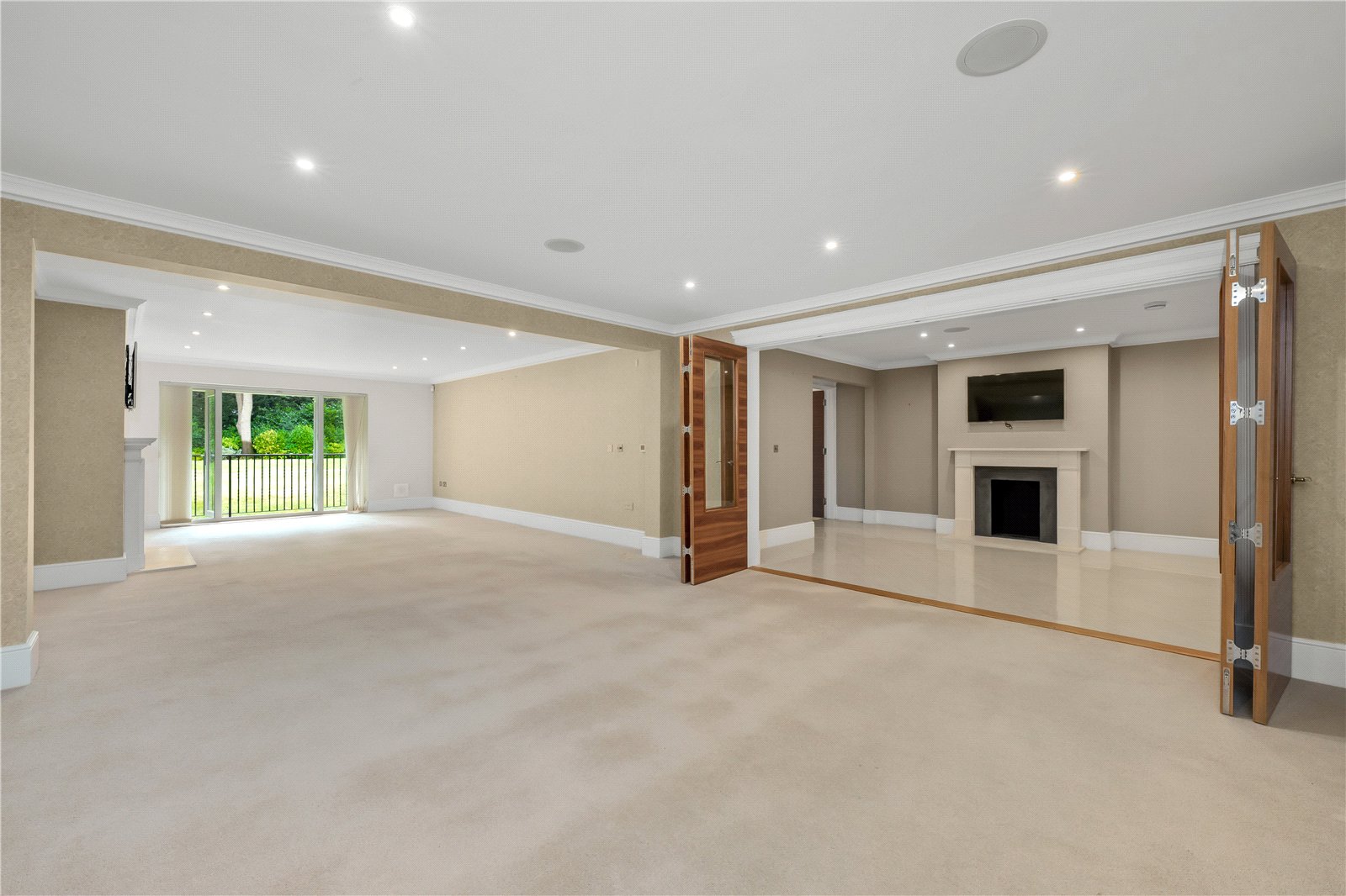 2 bedroom flat for sale 0