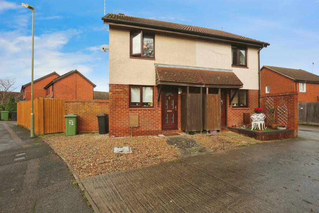 12, Worcester Drive, DIDCOT photo 4