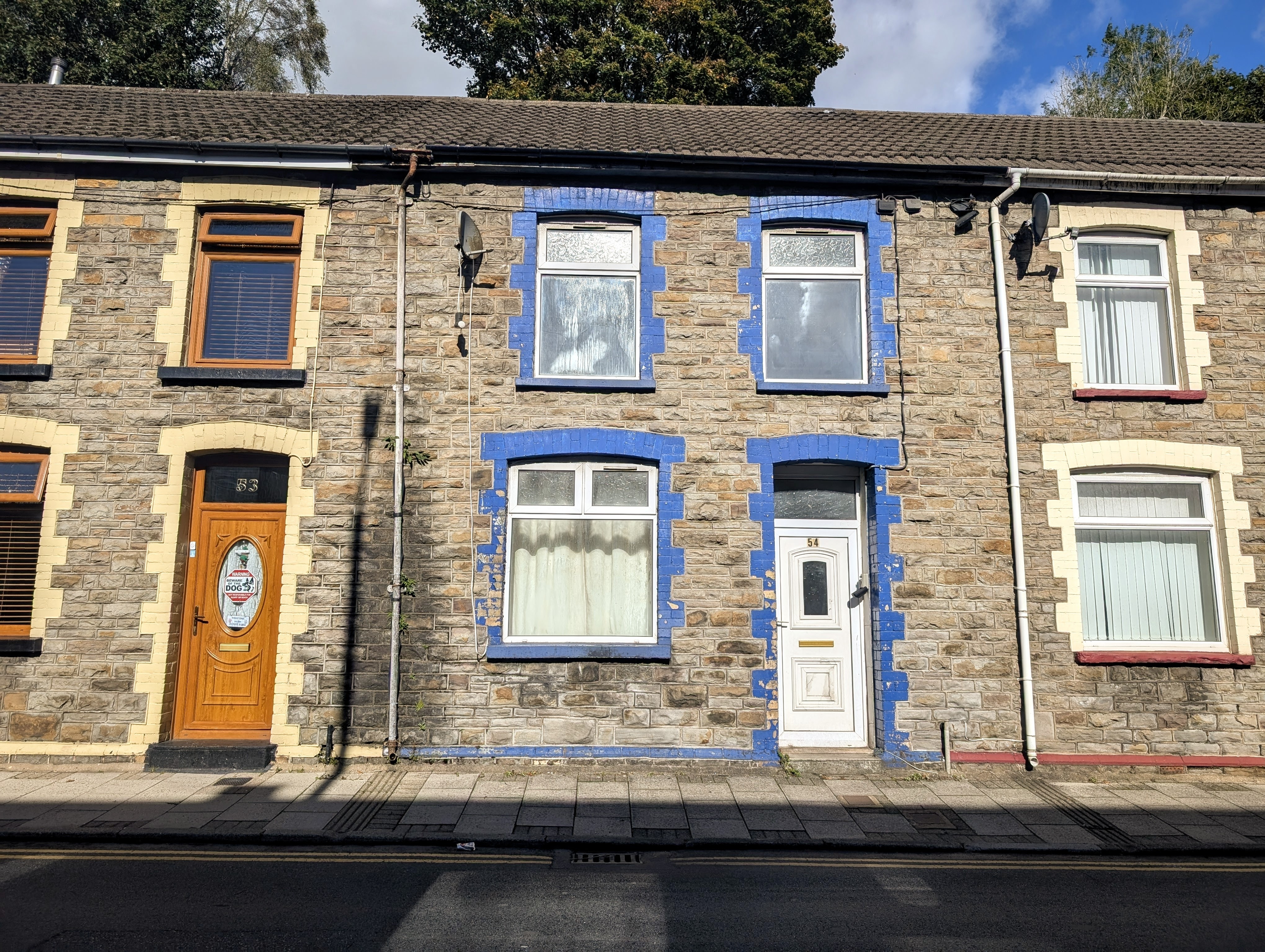 54, PORTH photo 5