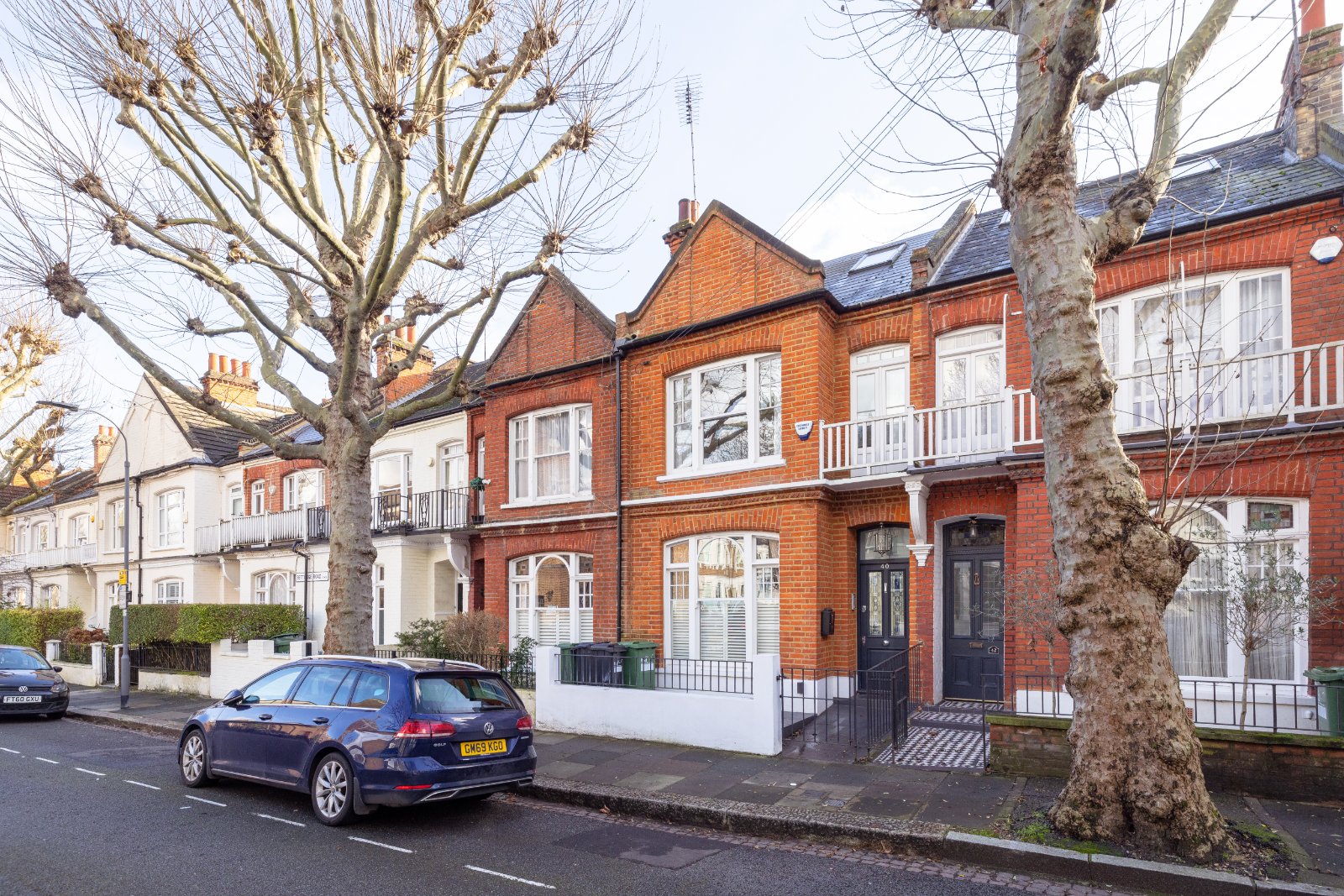 4 bedroom semi-detached house for sale in London