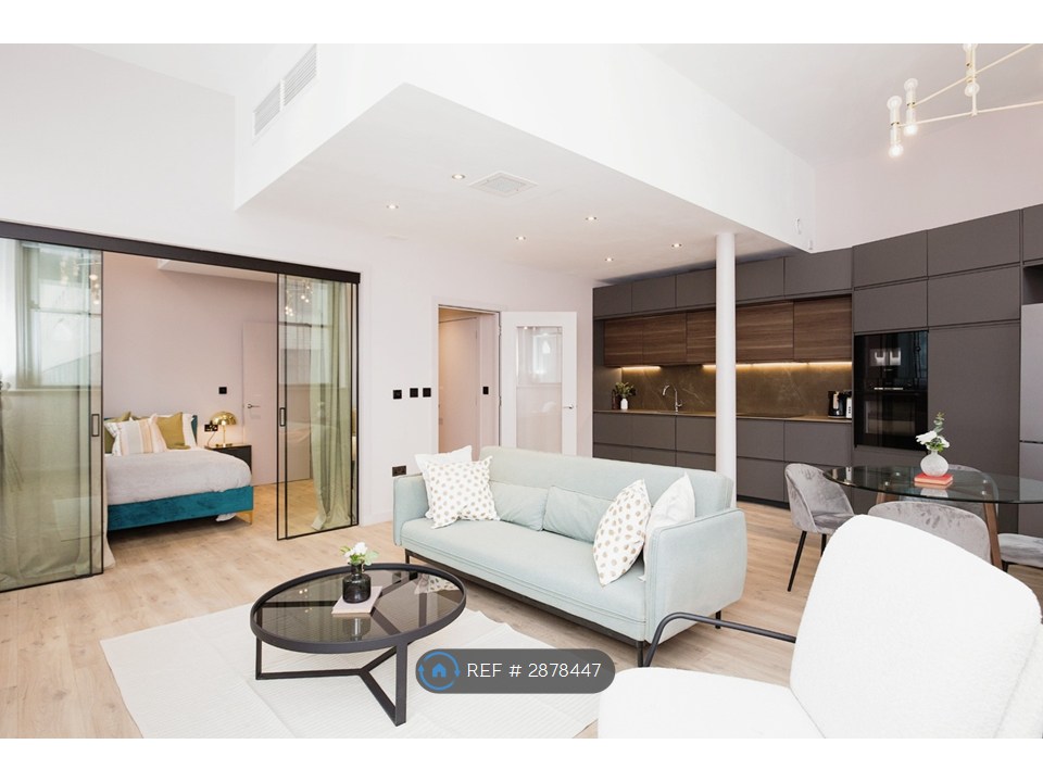 2-bed flat on Flat, Charlotte Street, Manchester, £1,995/mo