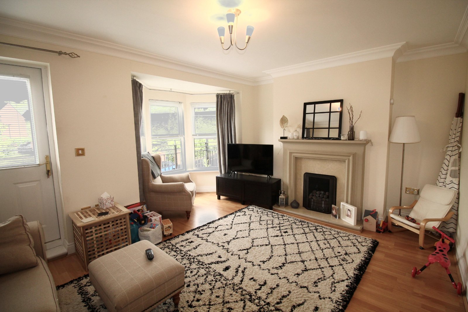 10, Huntington Crescent, Leeds photo 3