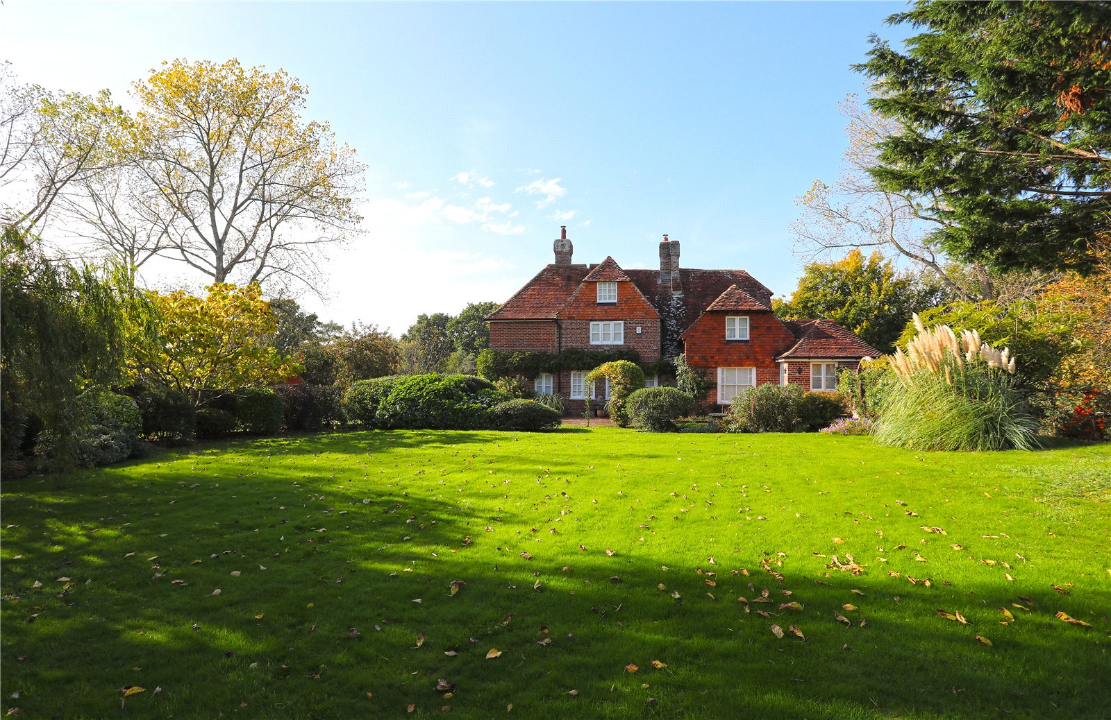 4 bedroom detached house for sale 0