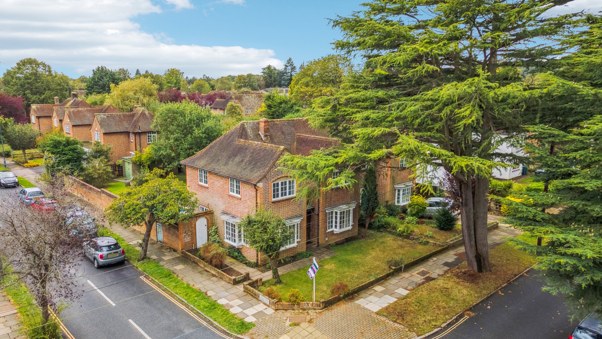 5 bedroom semi-detached house for sale 0
