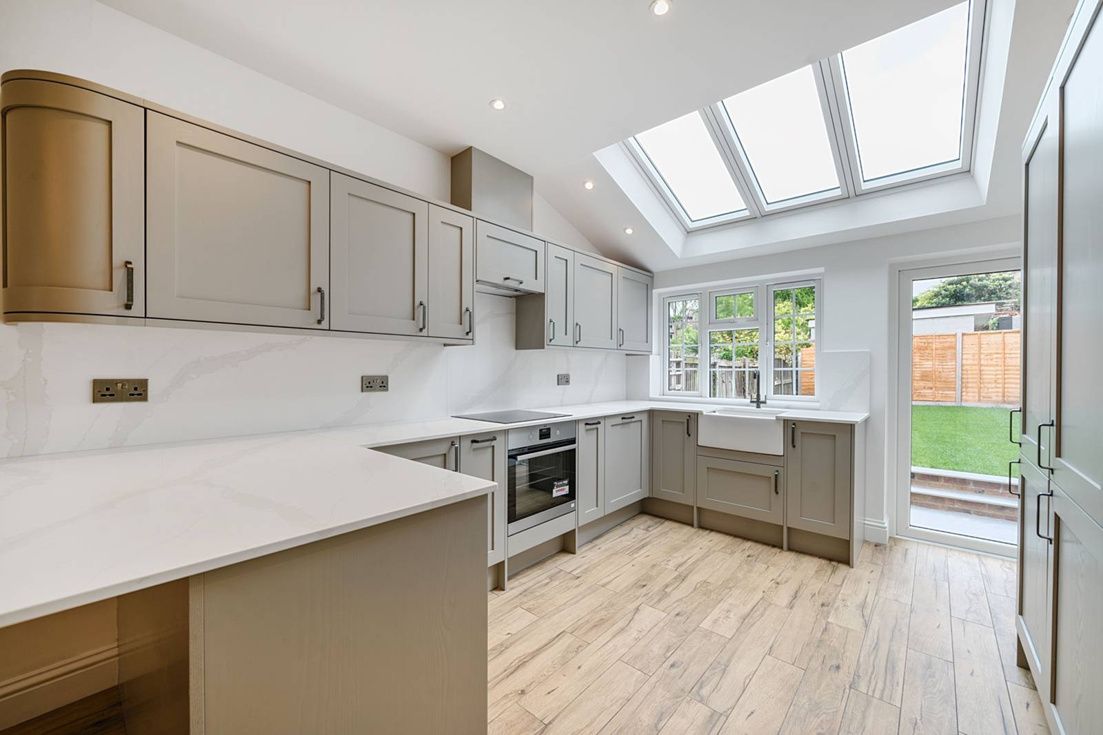 3 bedroom semi-detached house for sale 0