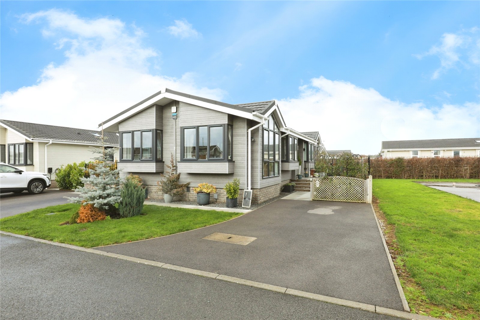 2-bed house on 7, Littleton Close, Worcestershire, £300,000