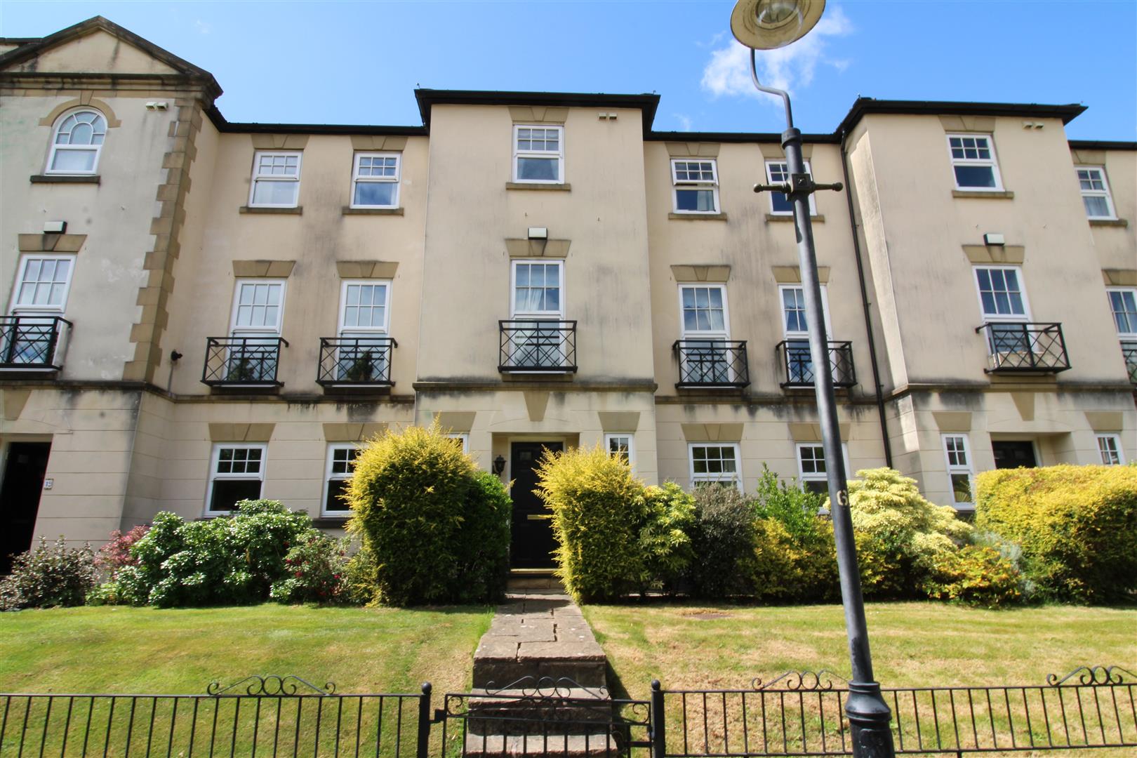 Free property report 20 The Piazza, Lancaster, LA1 3FJ Chimnie