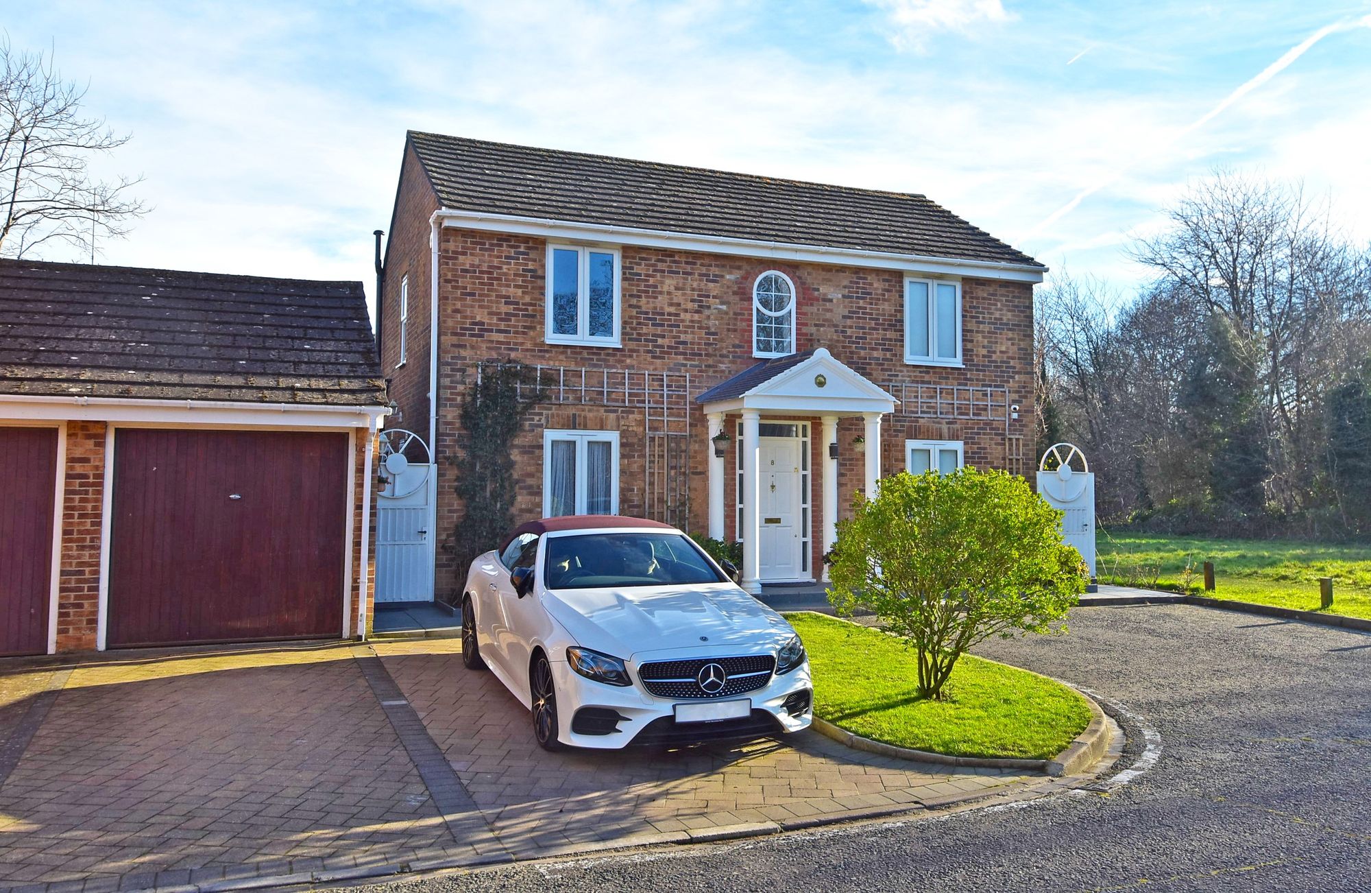 5 bedroom detached house for sale