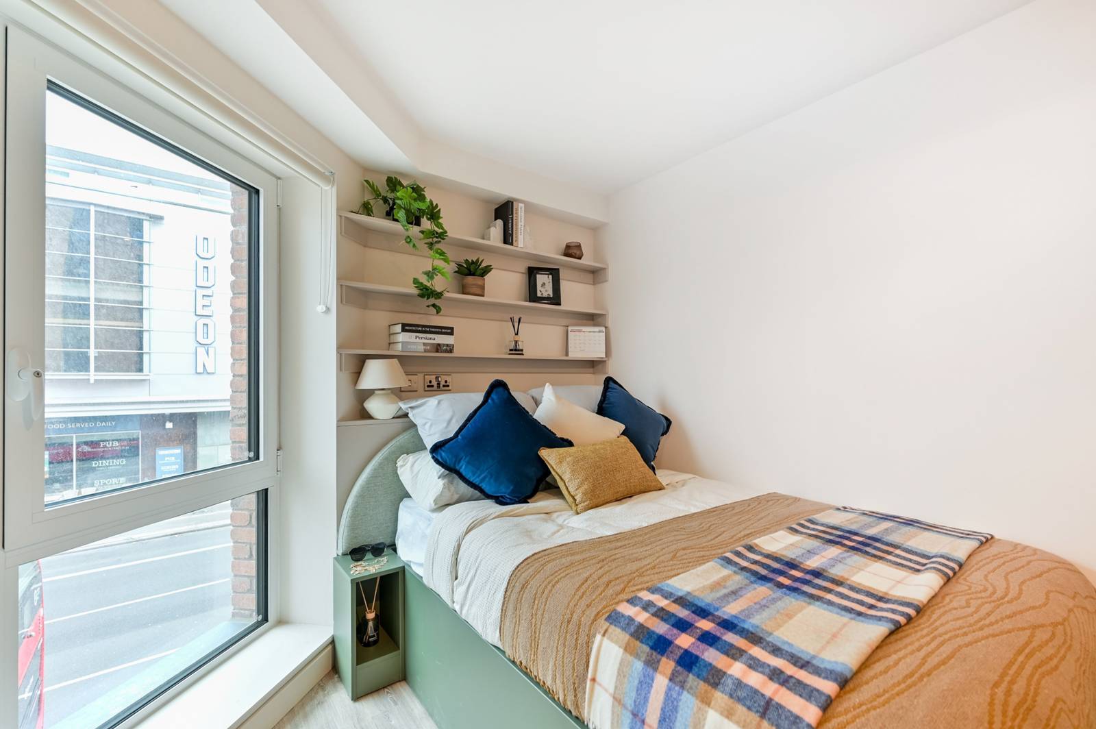 Studio flat on b2rc6213182, The Rex, Kingston, £1,792/mo