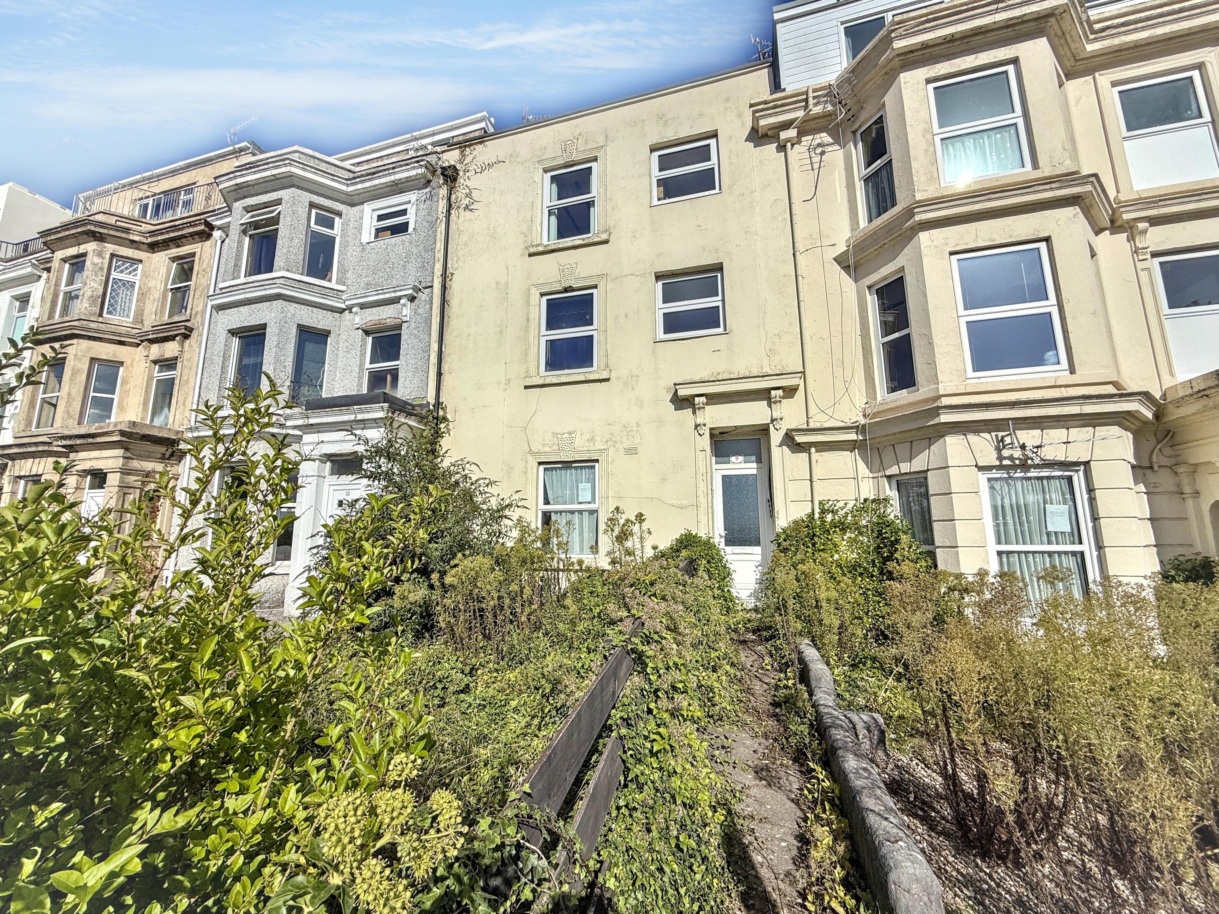 5 bed property for sale