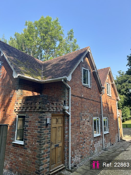 3 Highwood Cottage, Shawdene, Newbury photo 5