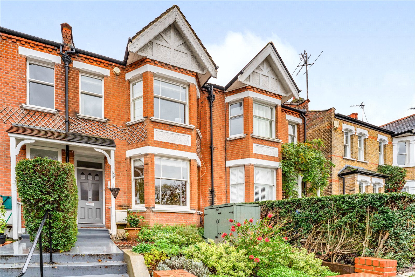 2 bedroom terraced house for sale 0