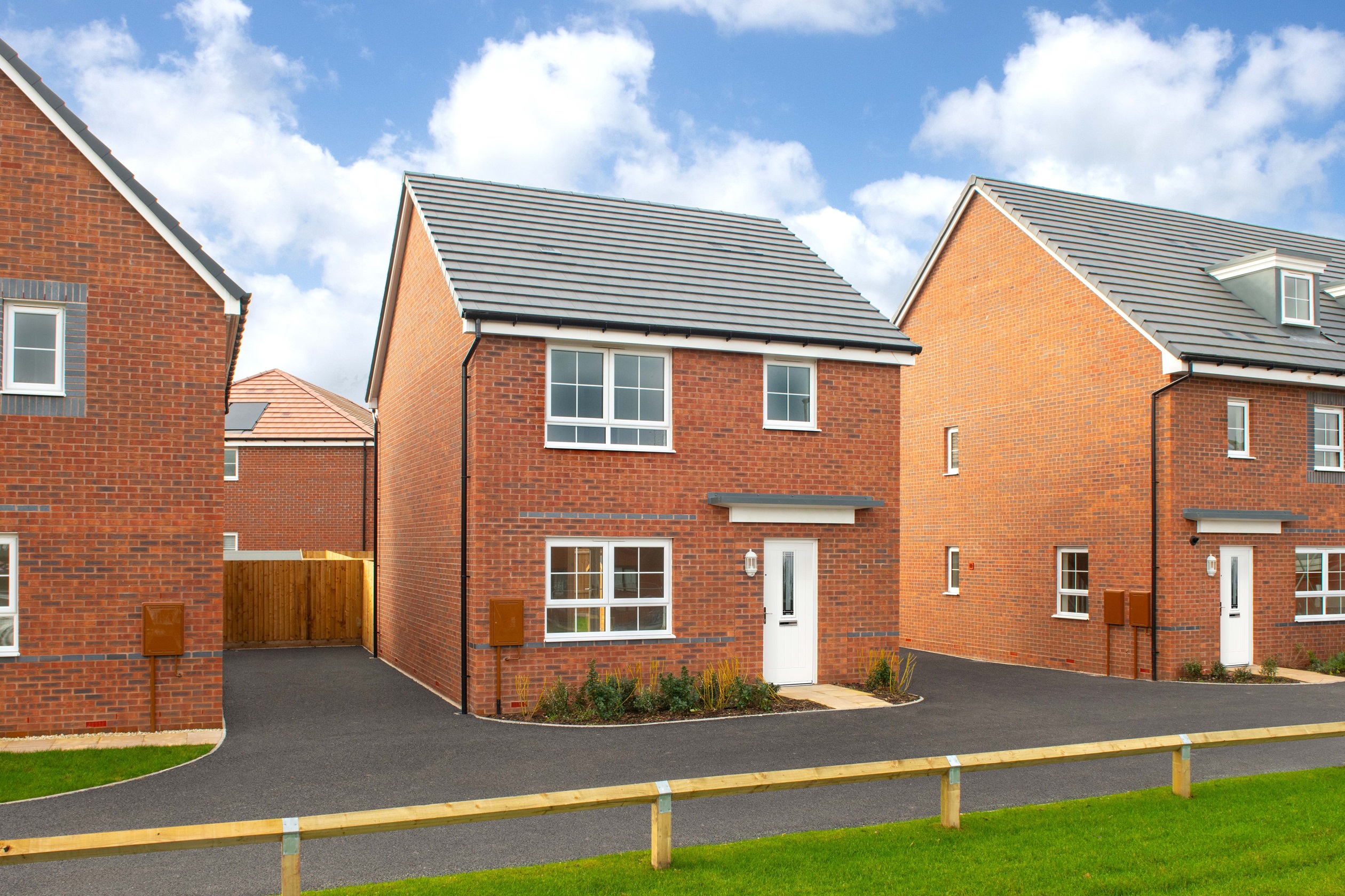 3 bed detached house for sale