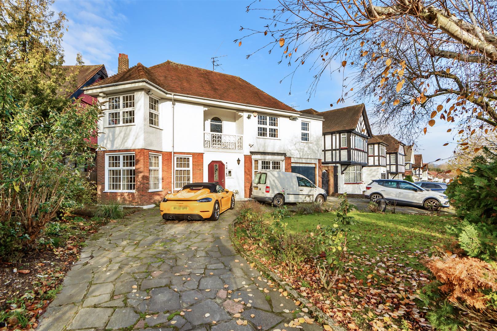 5 Bedroom Detached House For Sale - MillionPlus.com The Luxury Marketplace