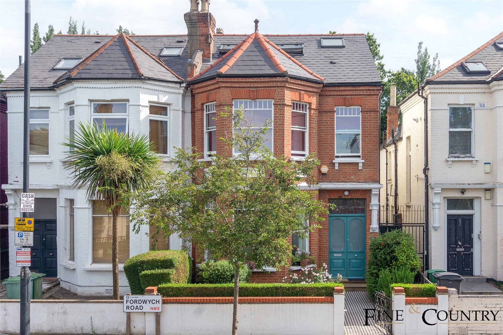 5 bedroom semi-detached house for sale 0