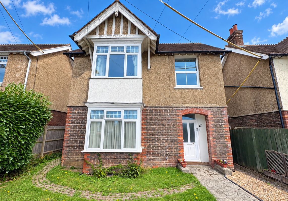 29, Station Road, Billingshurst photo 2