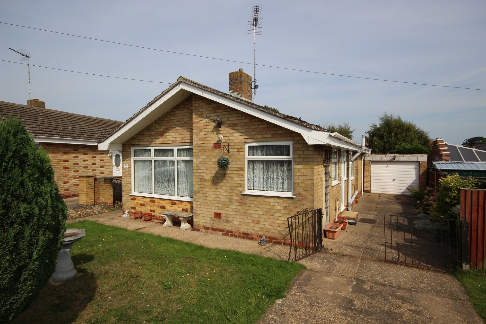 Free property report 12, Weston Rise, Caister-on-sea, Great Yarmouth ...
