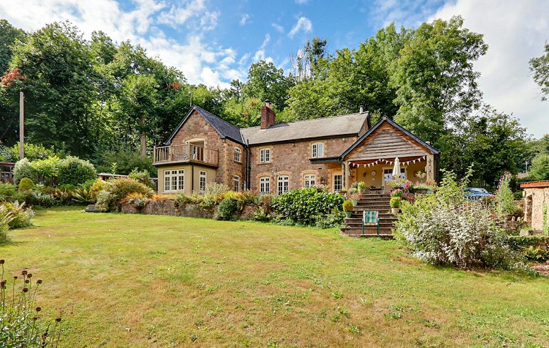 Photos of Clanna, Alvington, Lydney, Gloucestershire. GL15 62427006