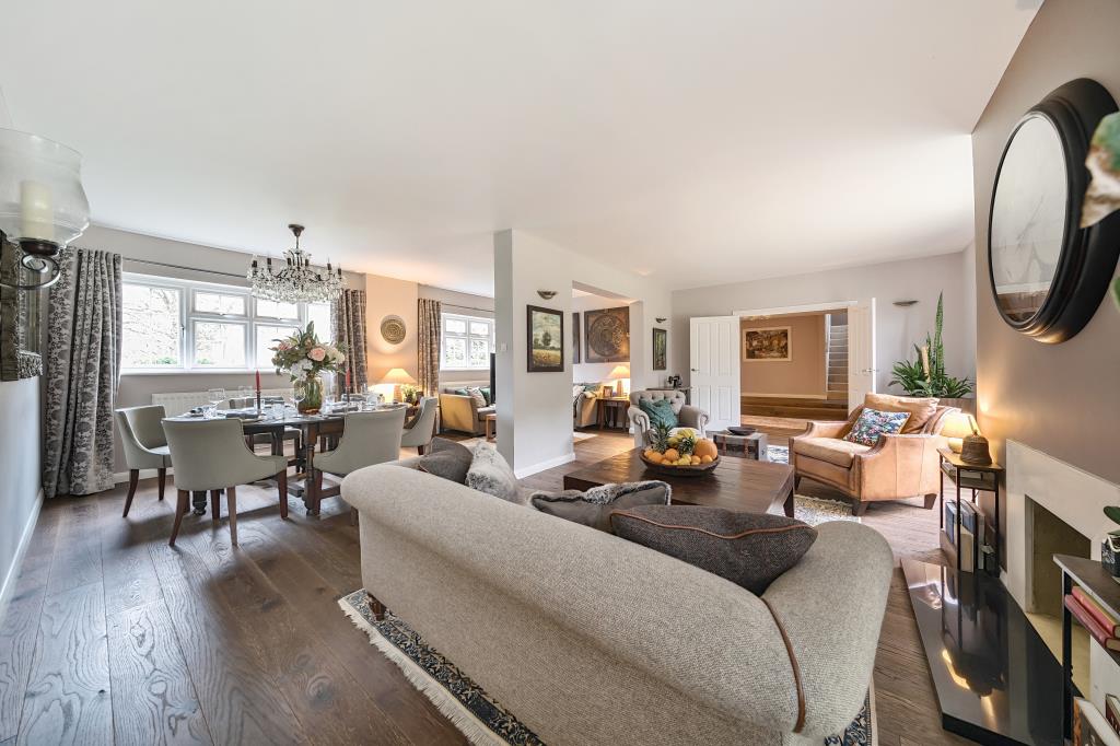 5 bedroom detached house for sale 0