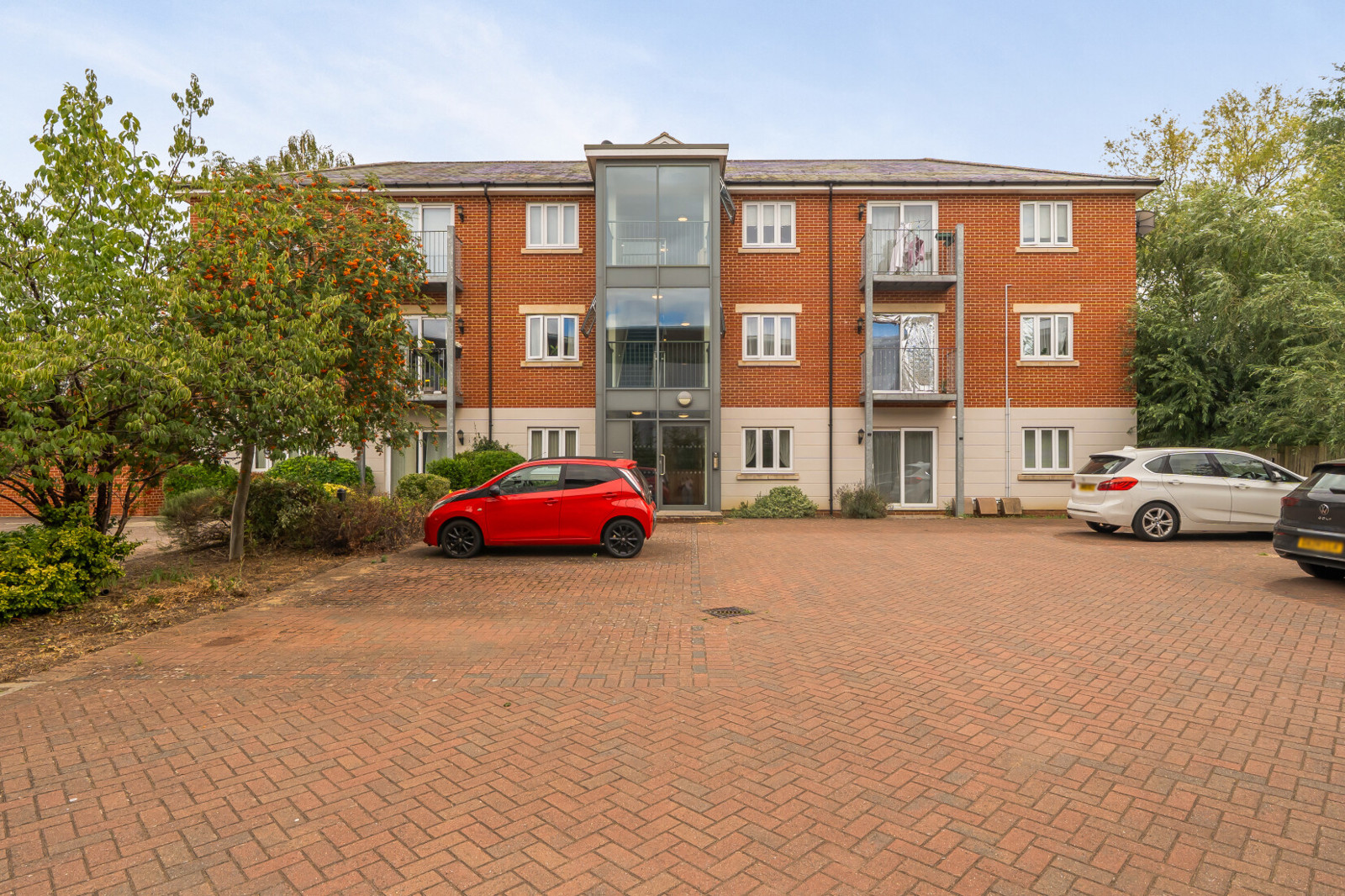 12, Brock Grove, Oxfordshire photo 2