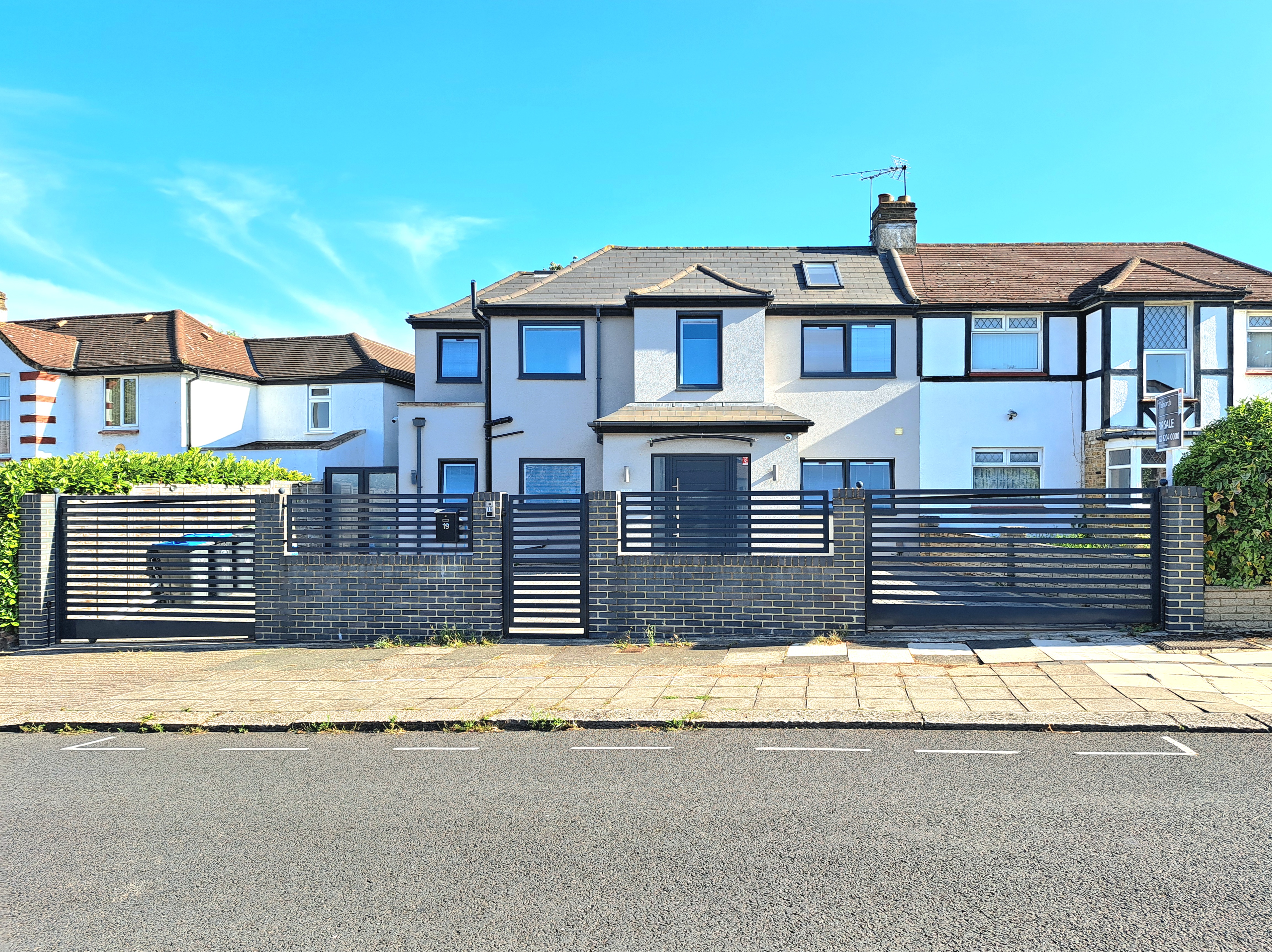 4 bedroom terraced house for sale
