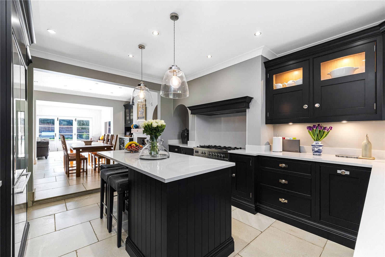 4 bedroom semi-detached house for sale 0