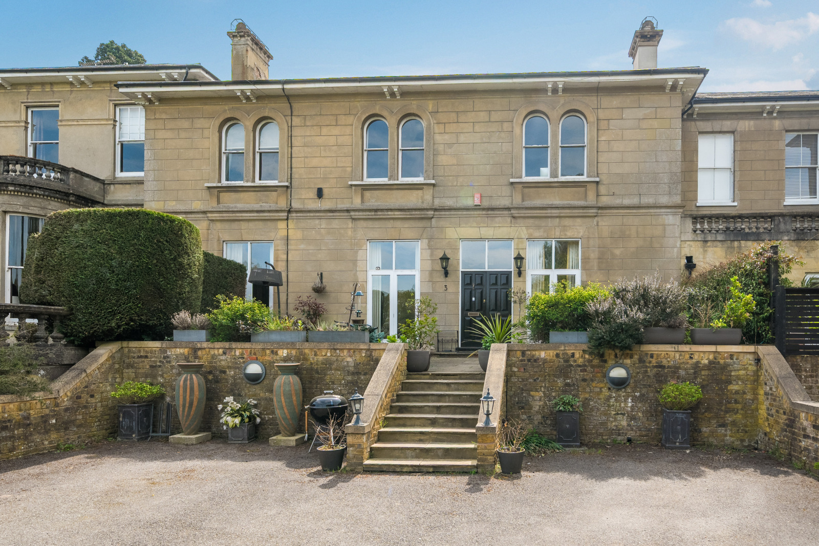 4 bedroom terraced house for sale 0