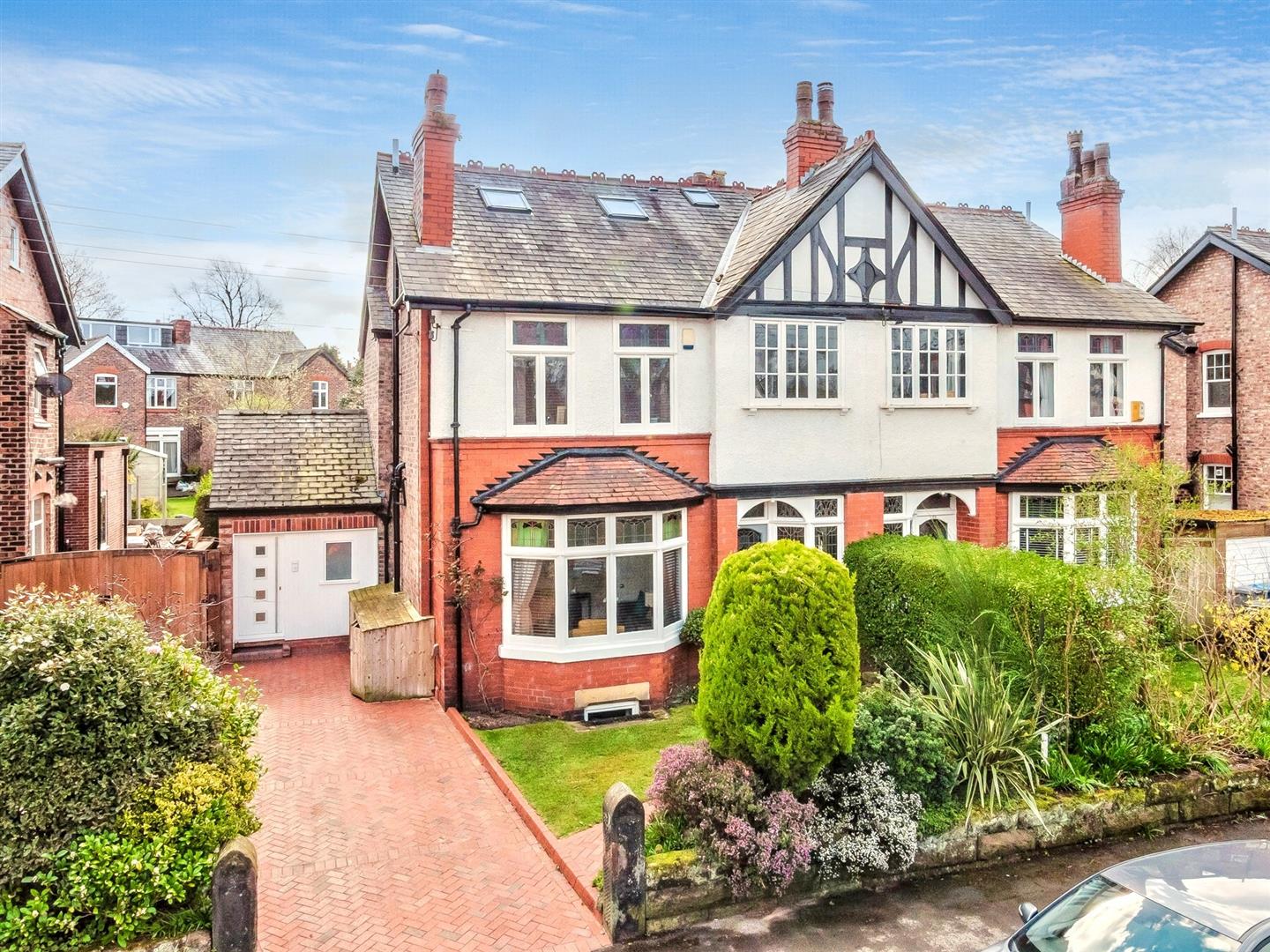 5 bedroom semi-detached house for sale 0
