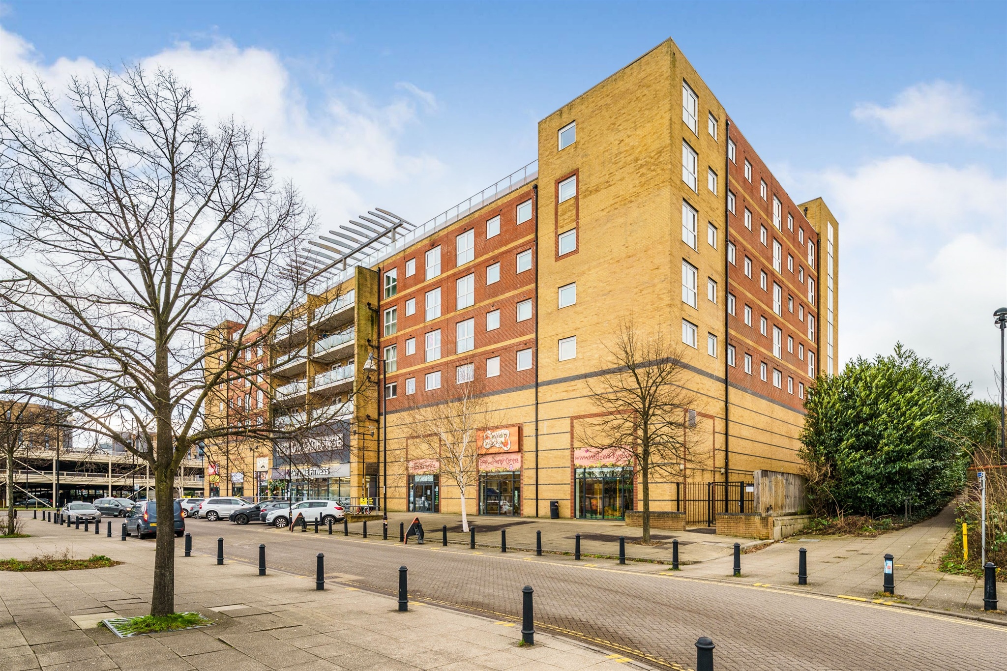 1-bed flat on Flat 76, Mill Court, Edinburgh Gate, Harlow, £200,000