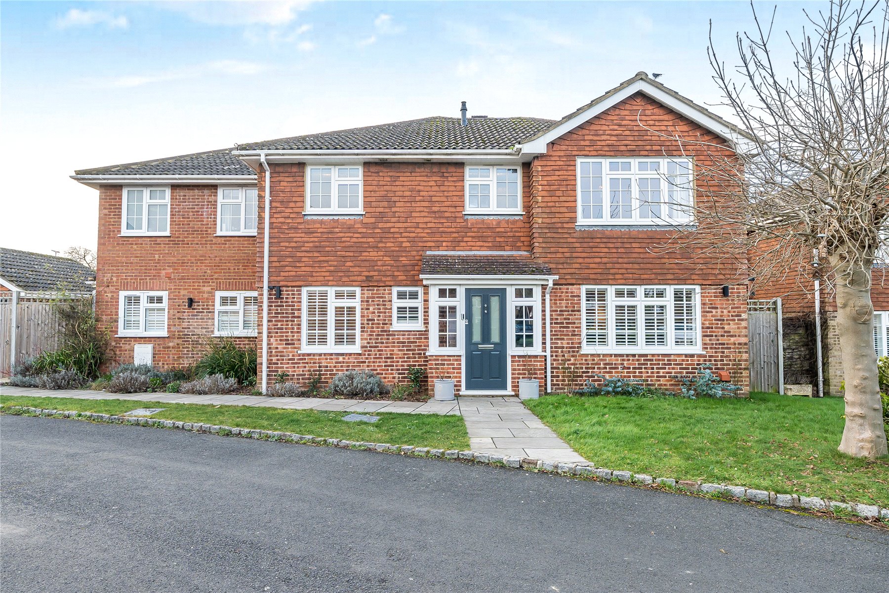 5 bedroom detached house for sale 0