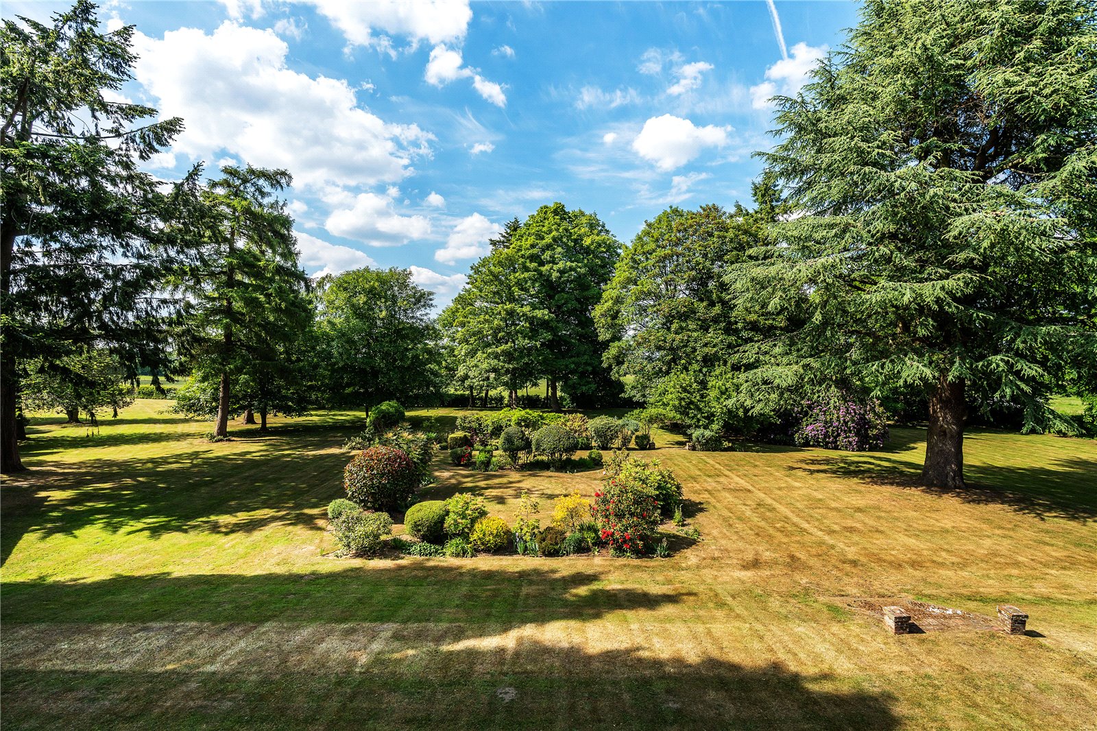 5 bedroom link-detached house for sale 0