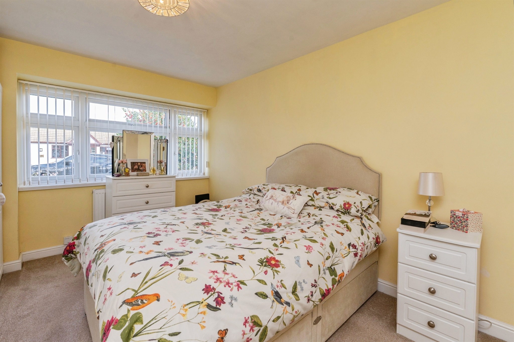 South Hall Drive, Rainham photo 3
