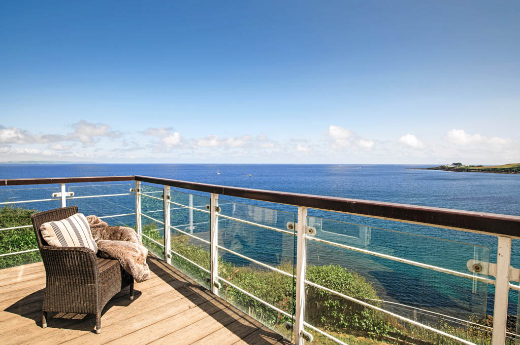 5 bedroom detached house for sale 0