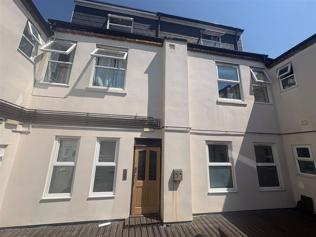 Clarendon Road, Southsea photo 5