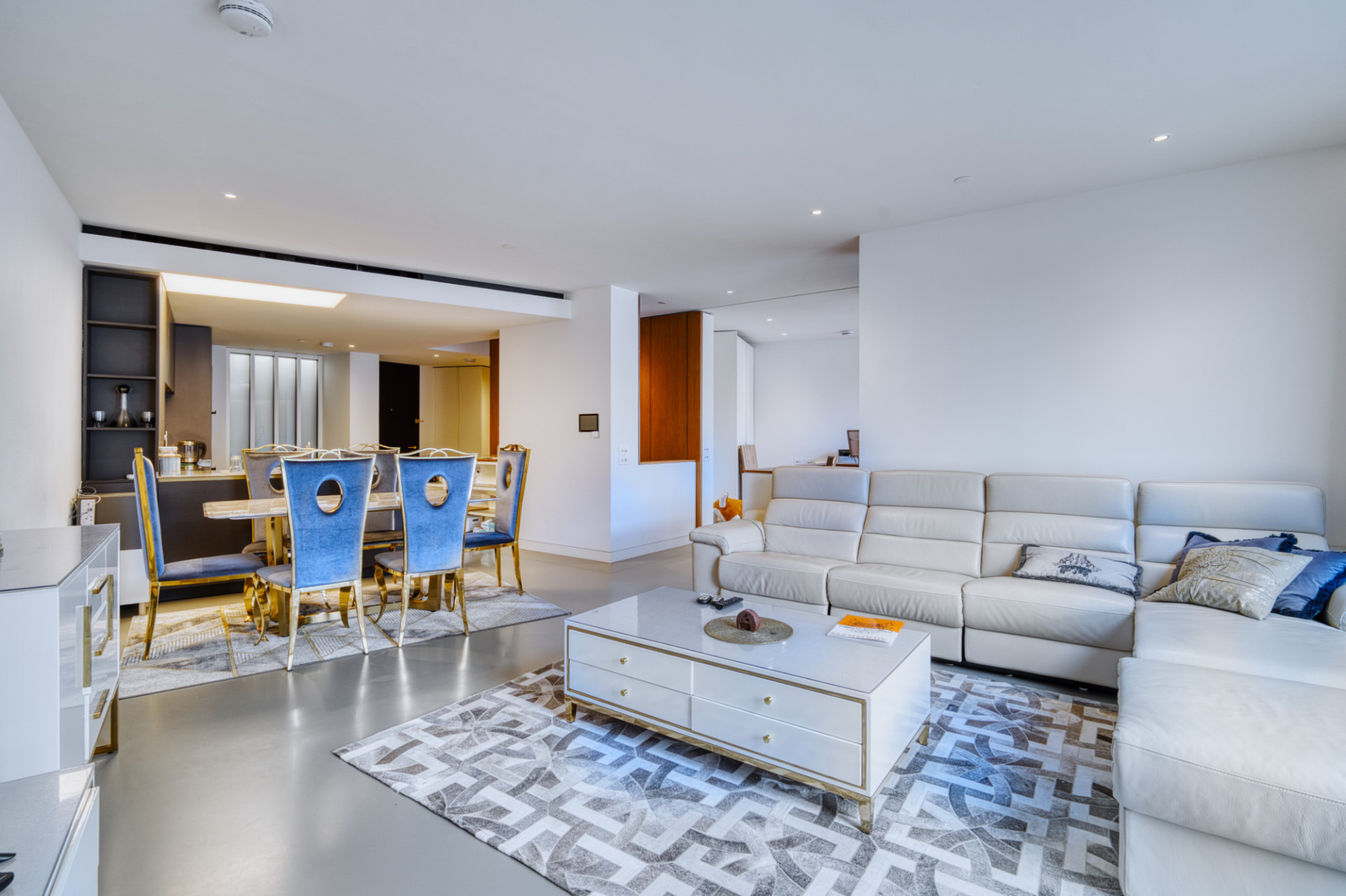 3 bedroom flat for sale 0