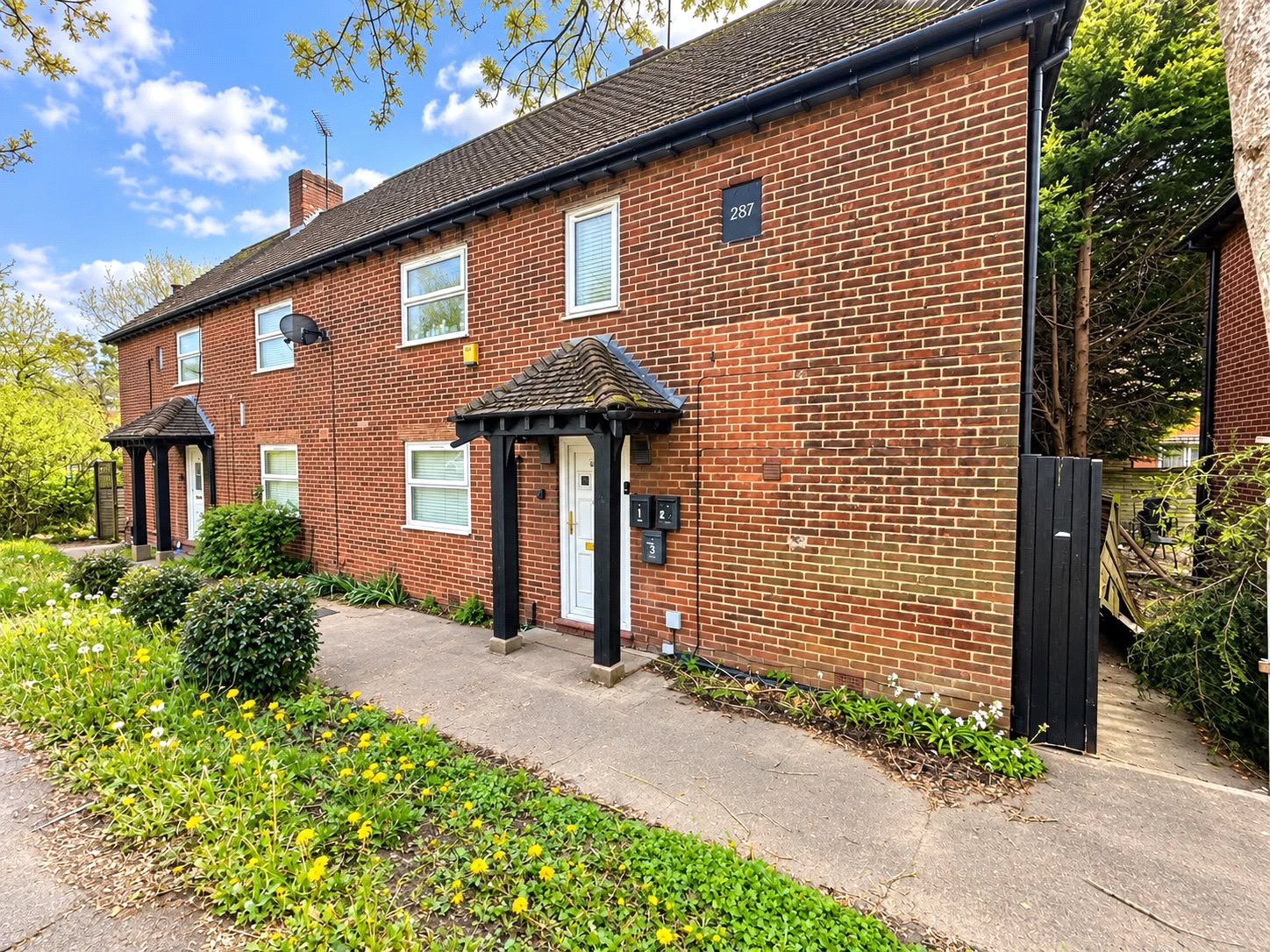 1-bed flat on Flat 1, 287, Harborne Lane, Birmingham, £700/mo
