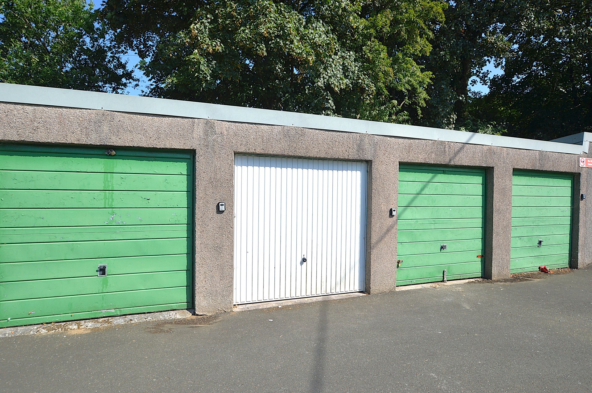 Garage 8,, Drake Gardens, Devon photo 3