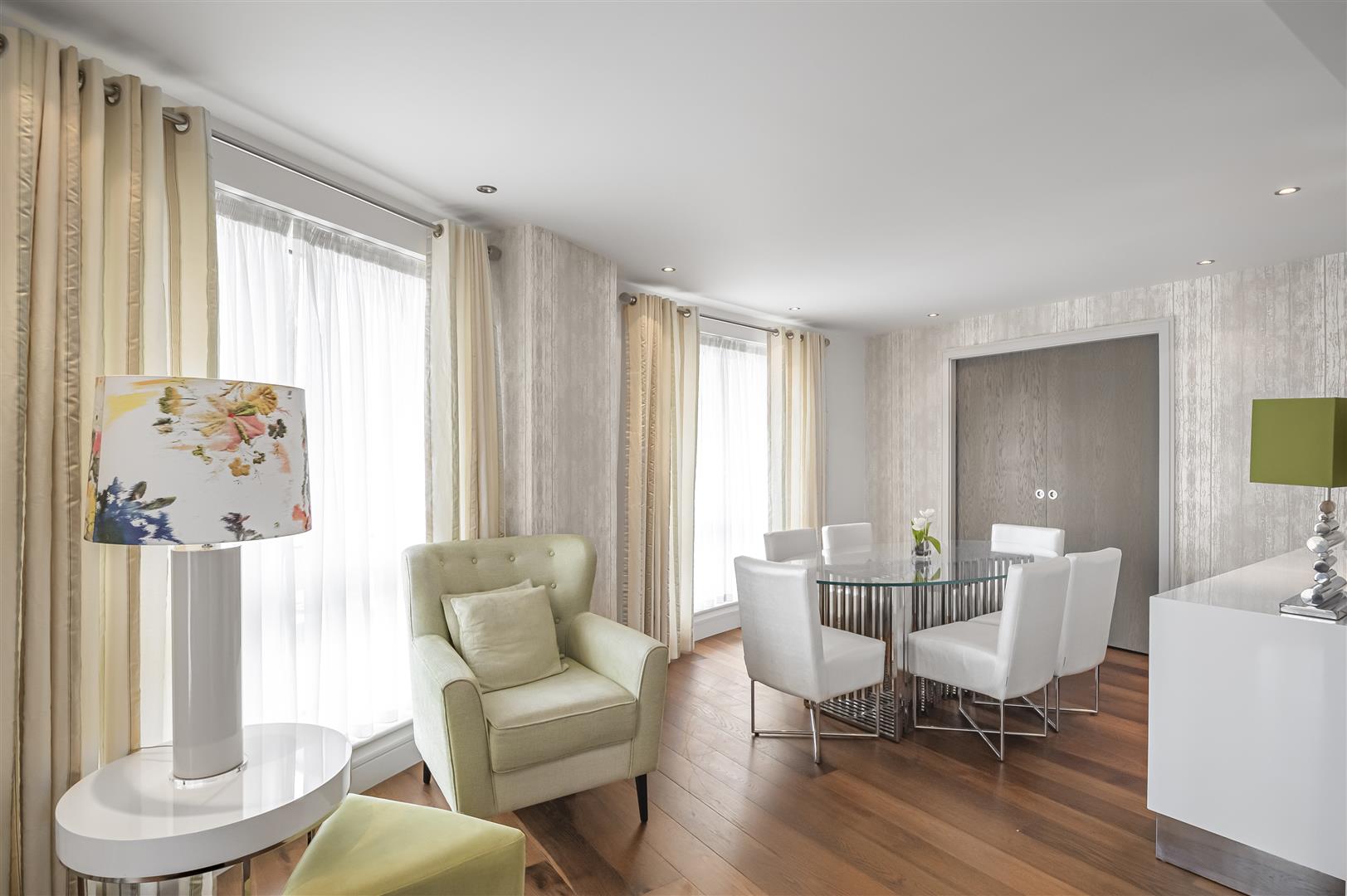 4 bedroom flat for sale 0