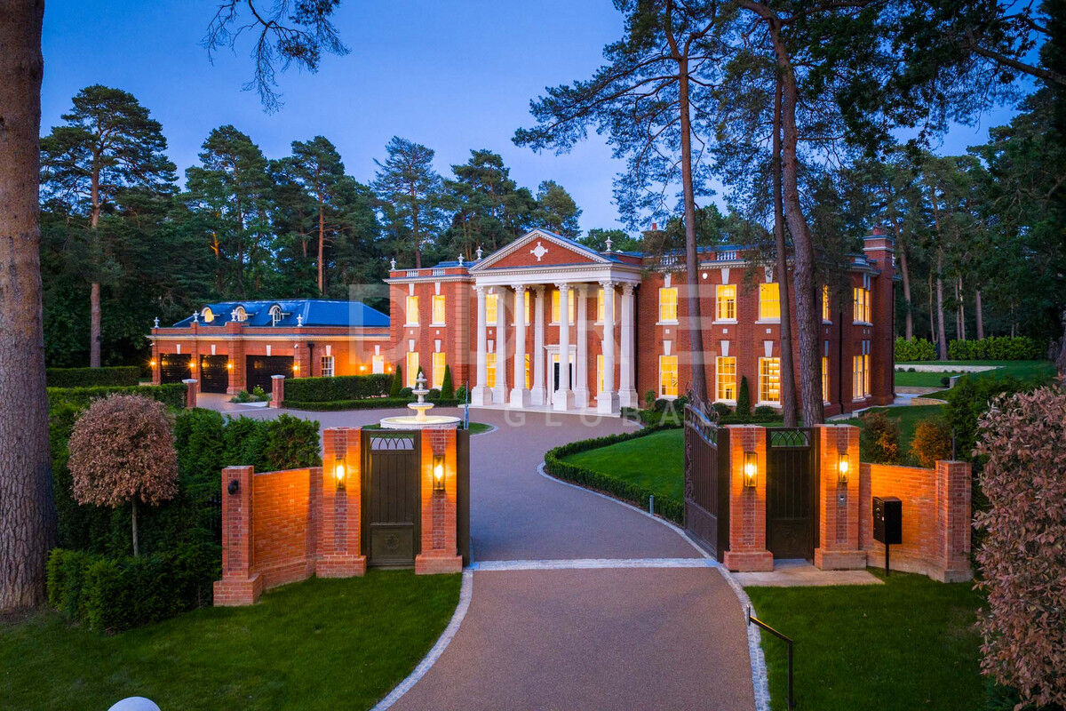 7 bedroom detached house for sale 0