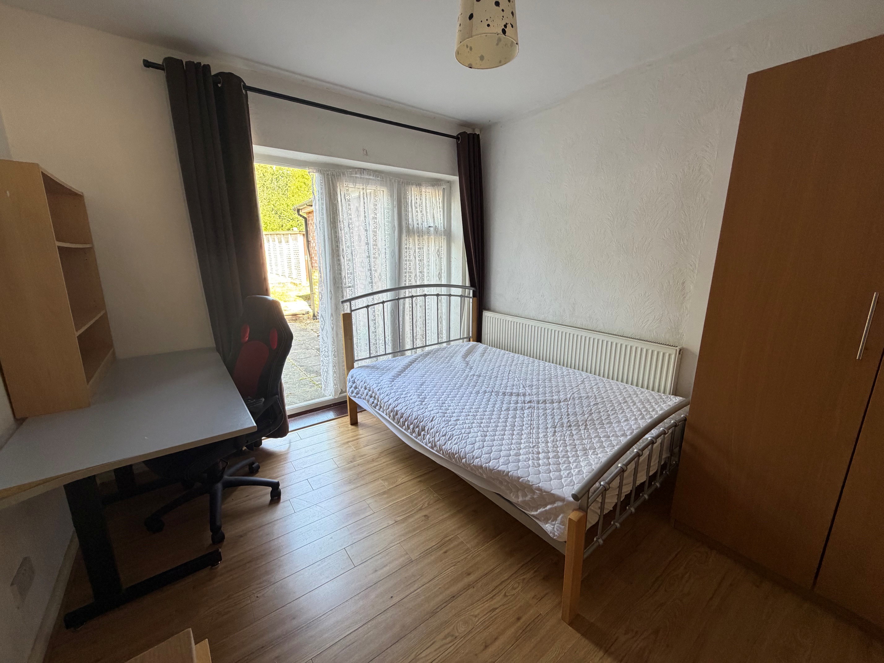190, Coventry photo 5
