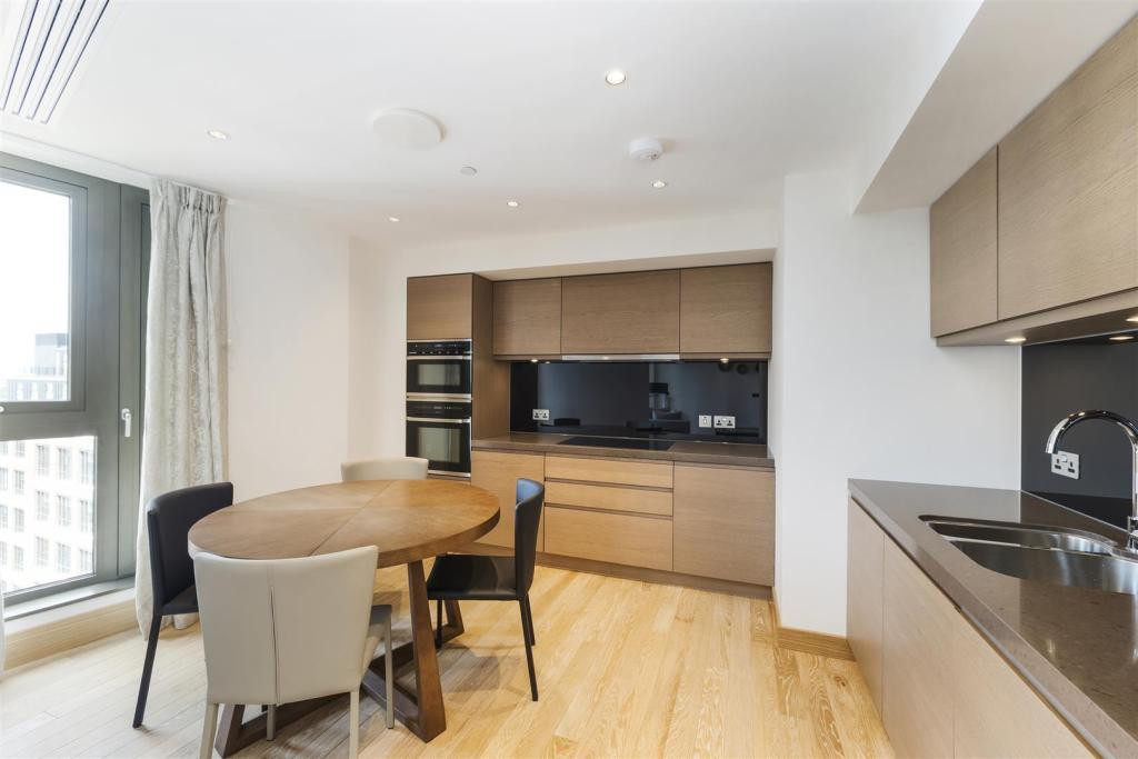 3 bedroom flat for sale 0