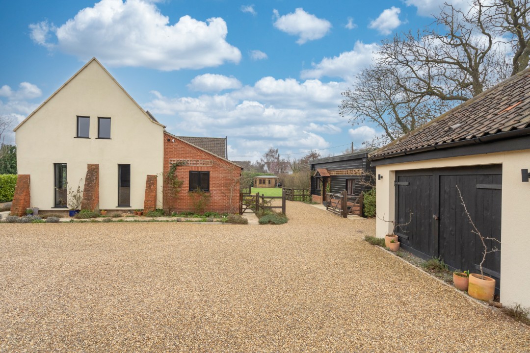 8 bedroom barn conversion for sale 0