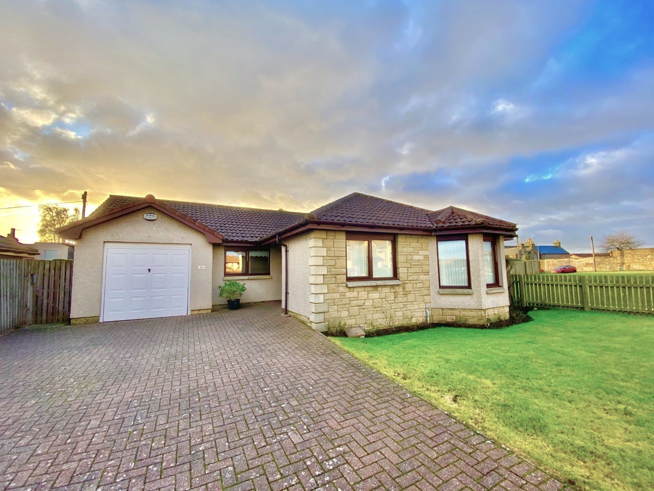 Free property report 40 Queens Meadow, Coaltown Of Balgonie, KY7 6GZ Chimnie