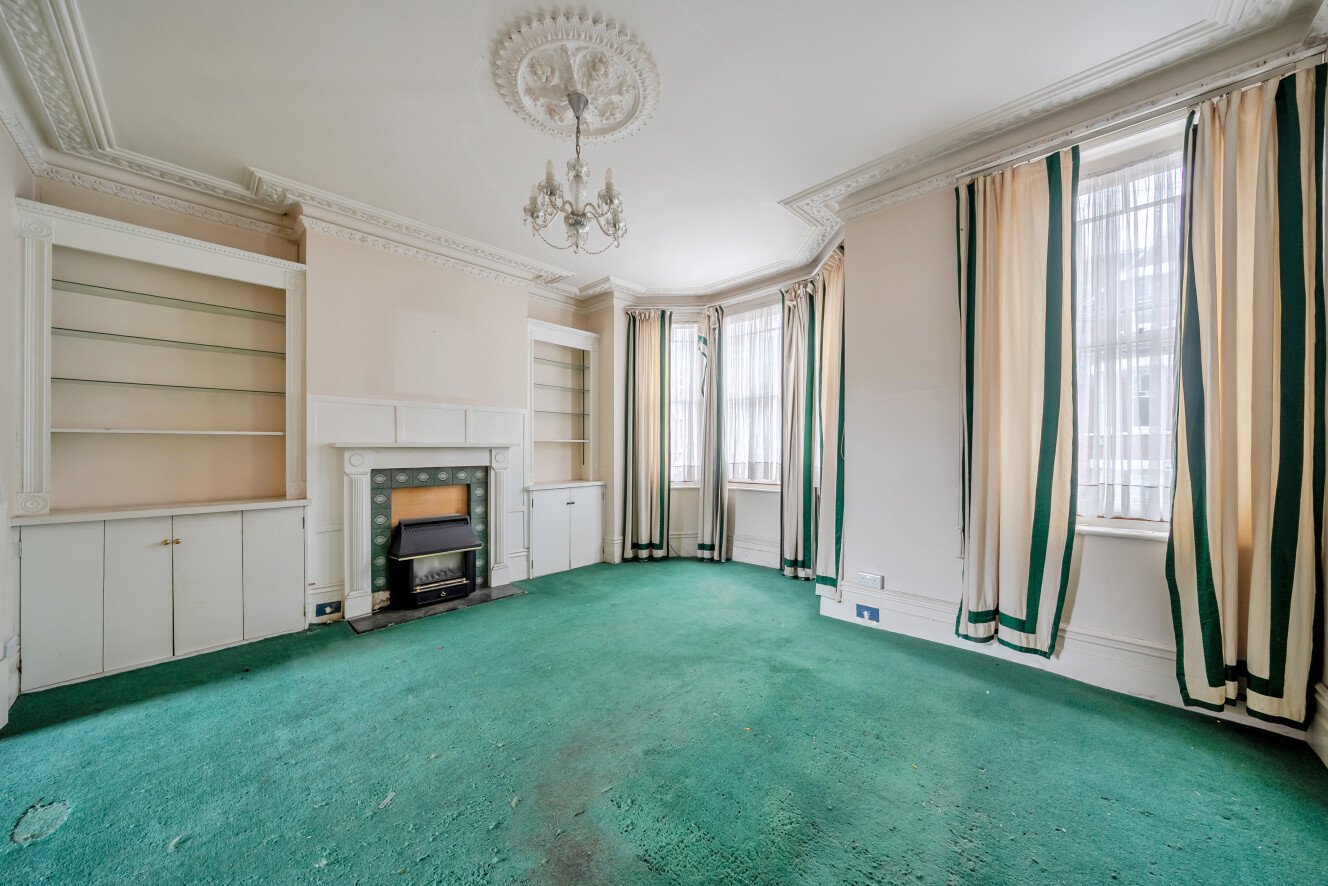 4 bedroom detached house for sale 0