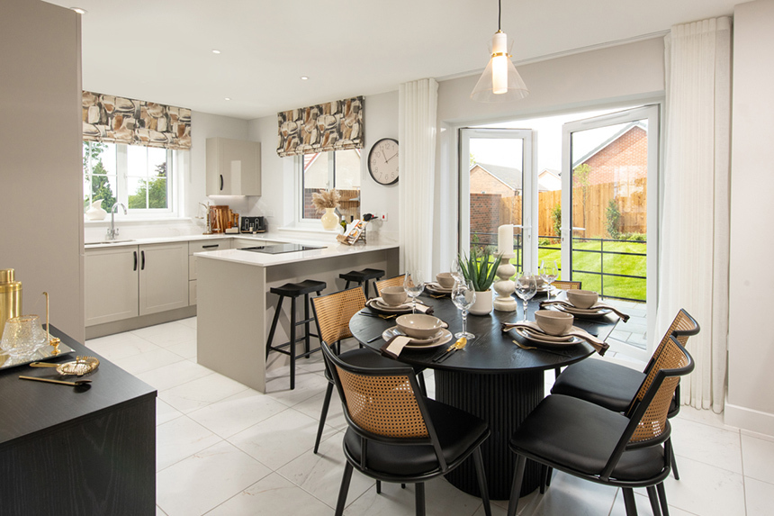 3 bed detached house for sale