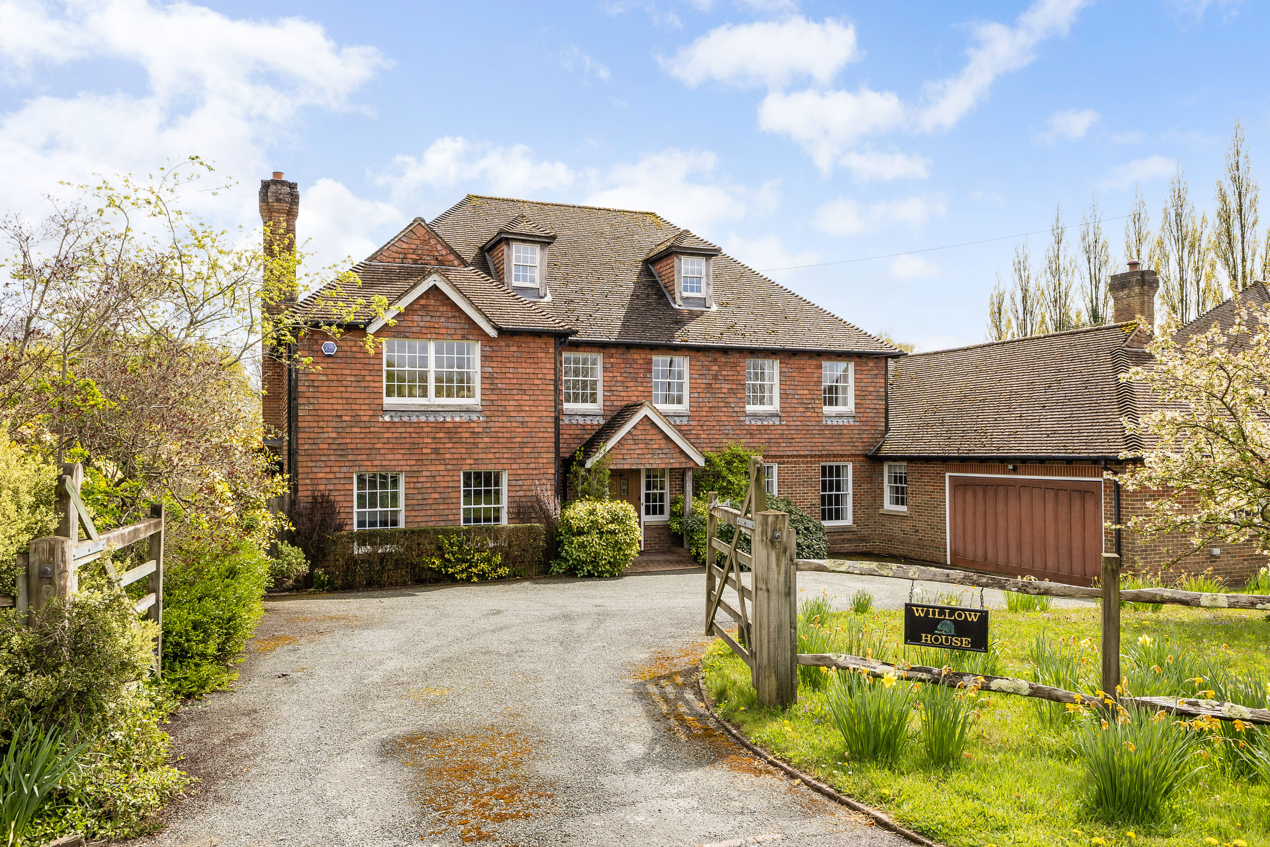 5 bedroom detached house for sale 0